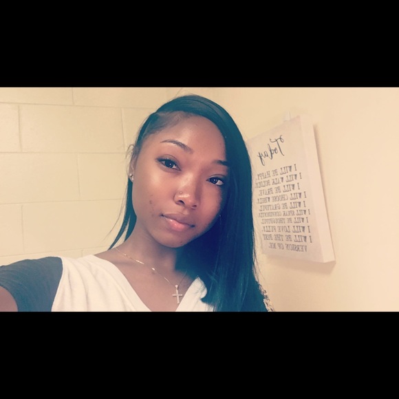 Meet your Posher, Yashica - Picture 1 of 1